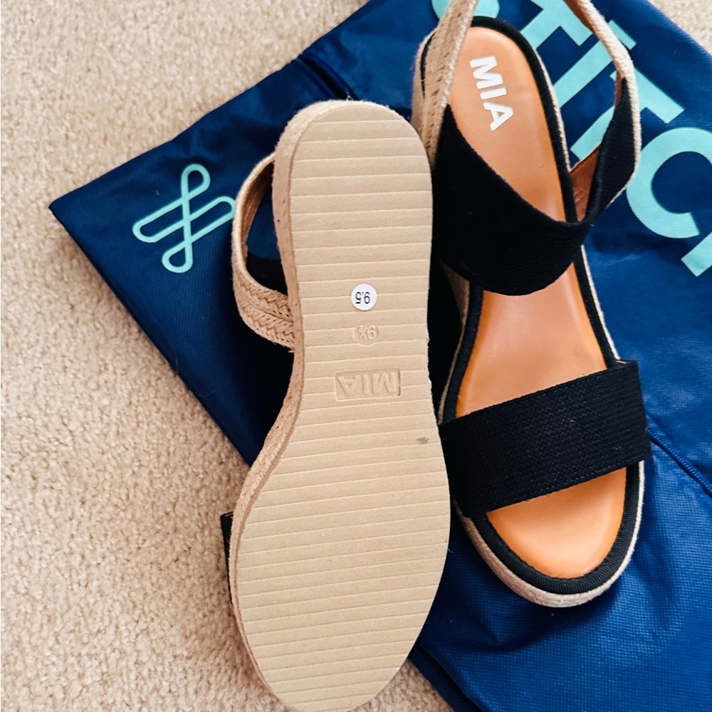 SALE $15 MIA Black Espadrille Sandals - Picture 7 of 7